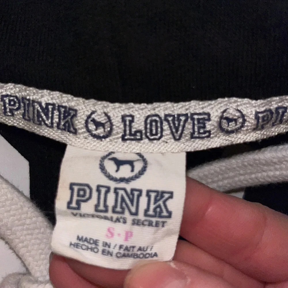 Vintage Vs pink hoodie - Picture 3 of 5